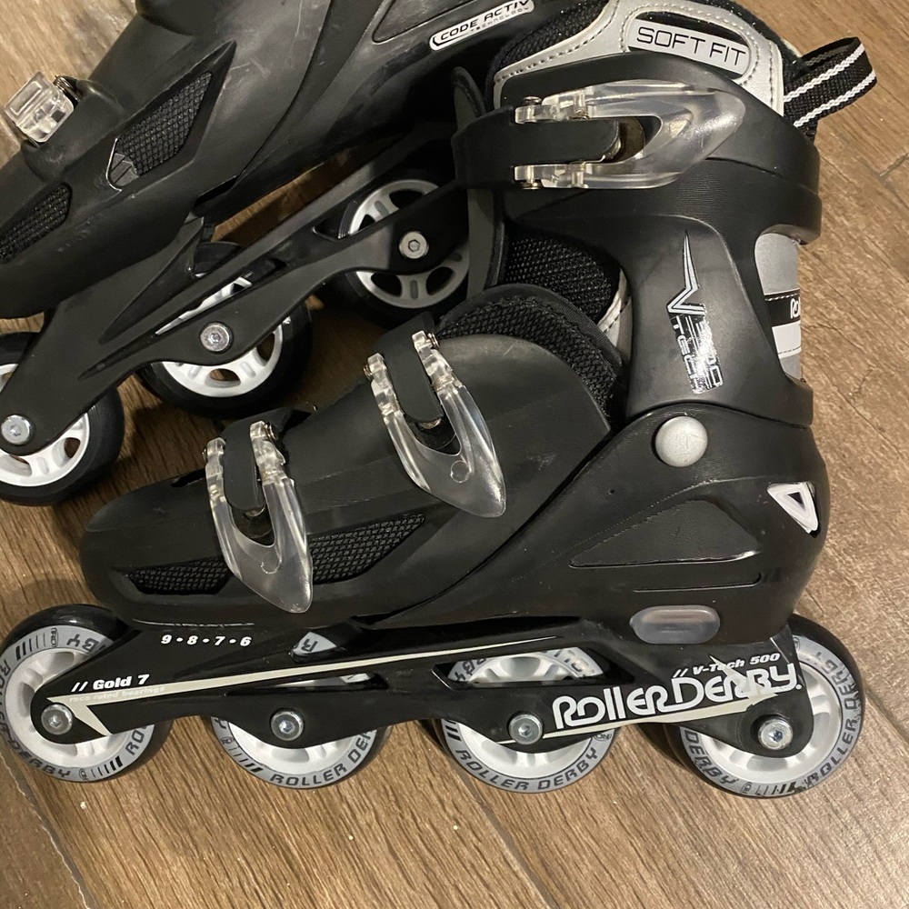 Roller blades